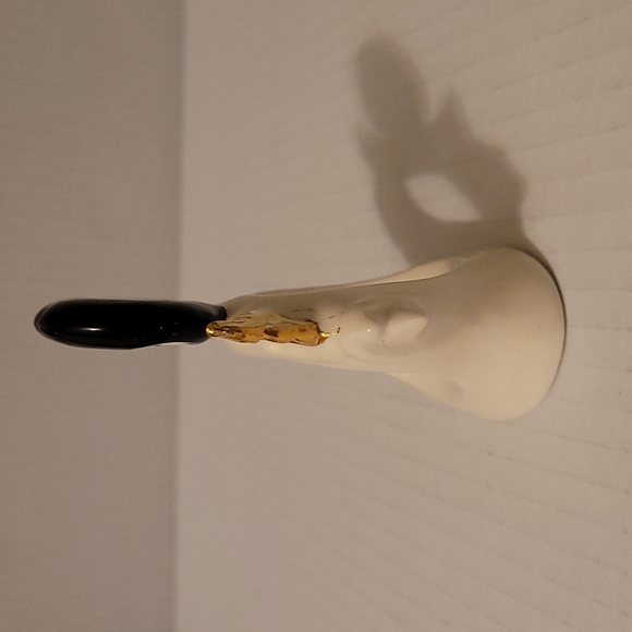 Adorable Set of 4 Porcelain Angel Napkin Rings - Picture 3 of 10